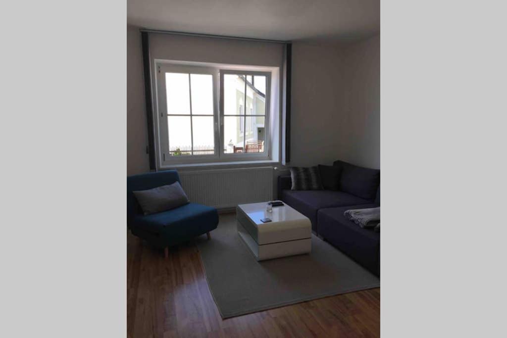 Haus Mit 3 Schlafzimmer Und Garten Амщетен Екстериор снимка