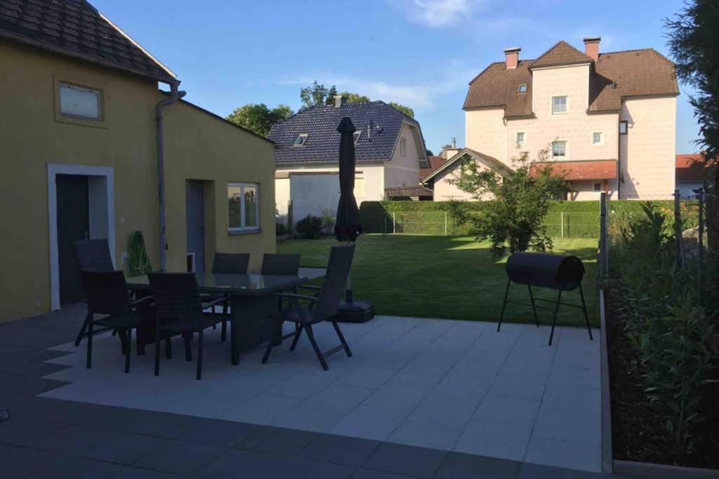 Haus Mit 3 Schlafzimmer Und Garten Амщетен Екстериор снимка